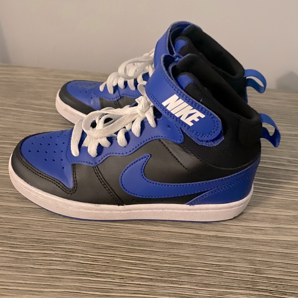 Boys Nike high top sneakers